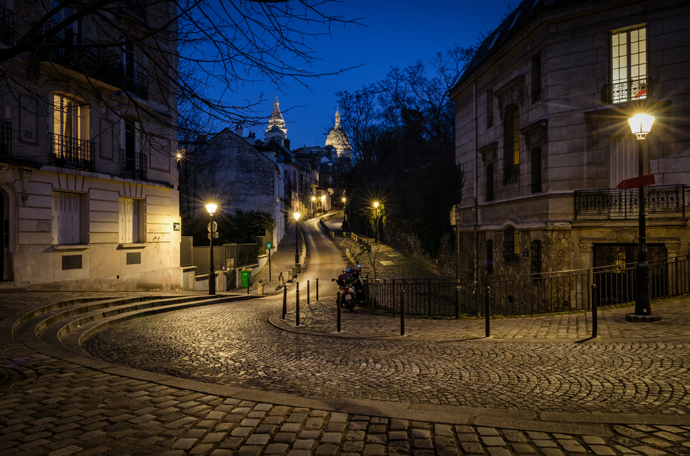 Pour Halloween, enquêtez dans les rues de Montmartre… de nuit !